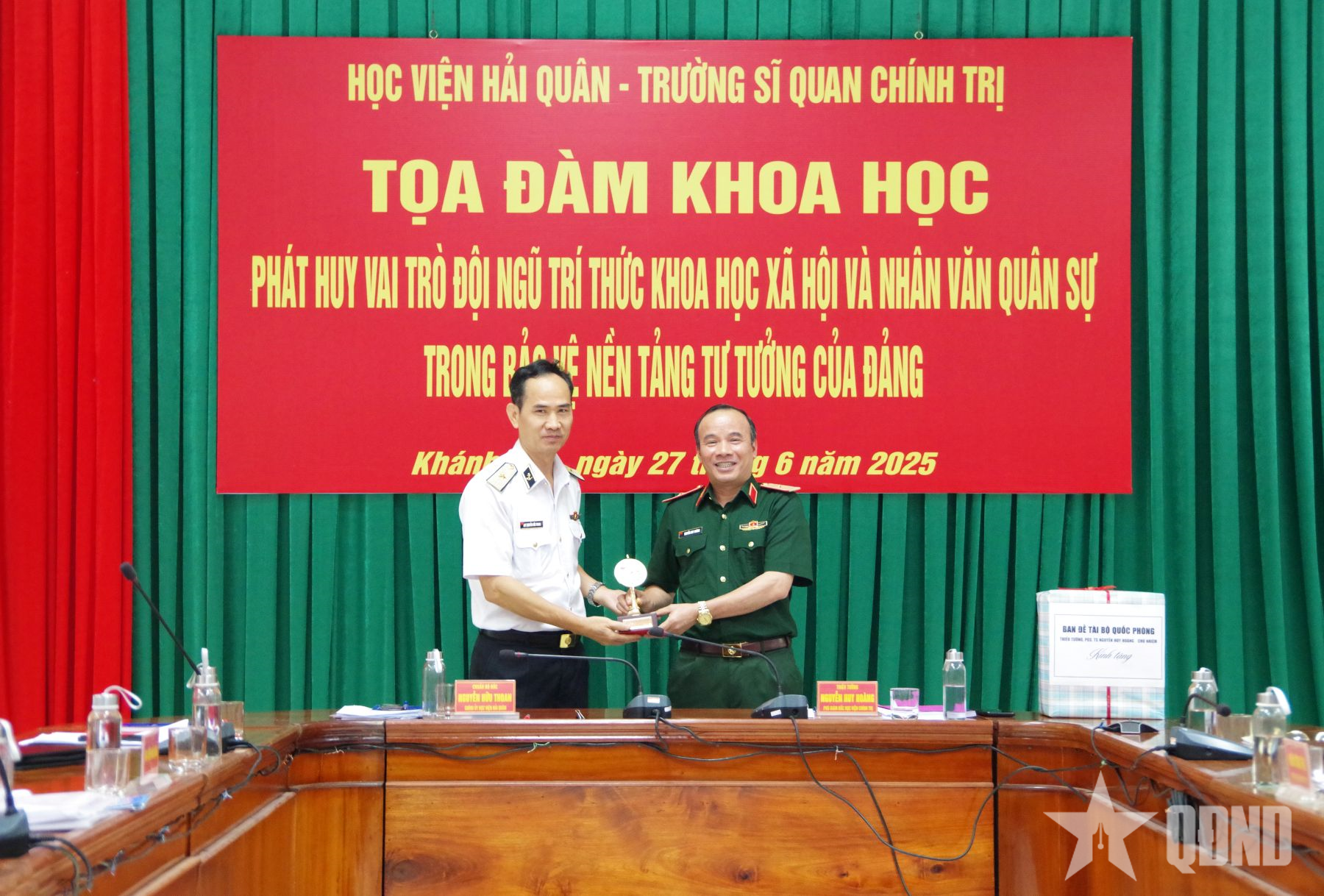 Học viện Hải quân phối hợp Trường Sĩ quan Chính trị tổ chức tọa đàm khoa học